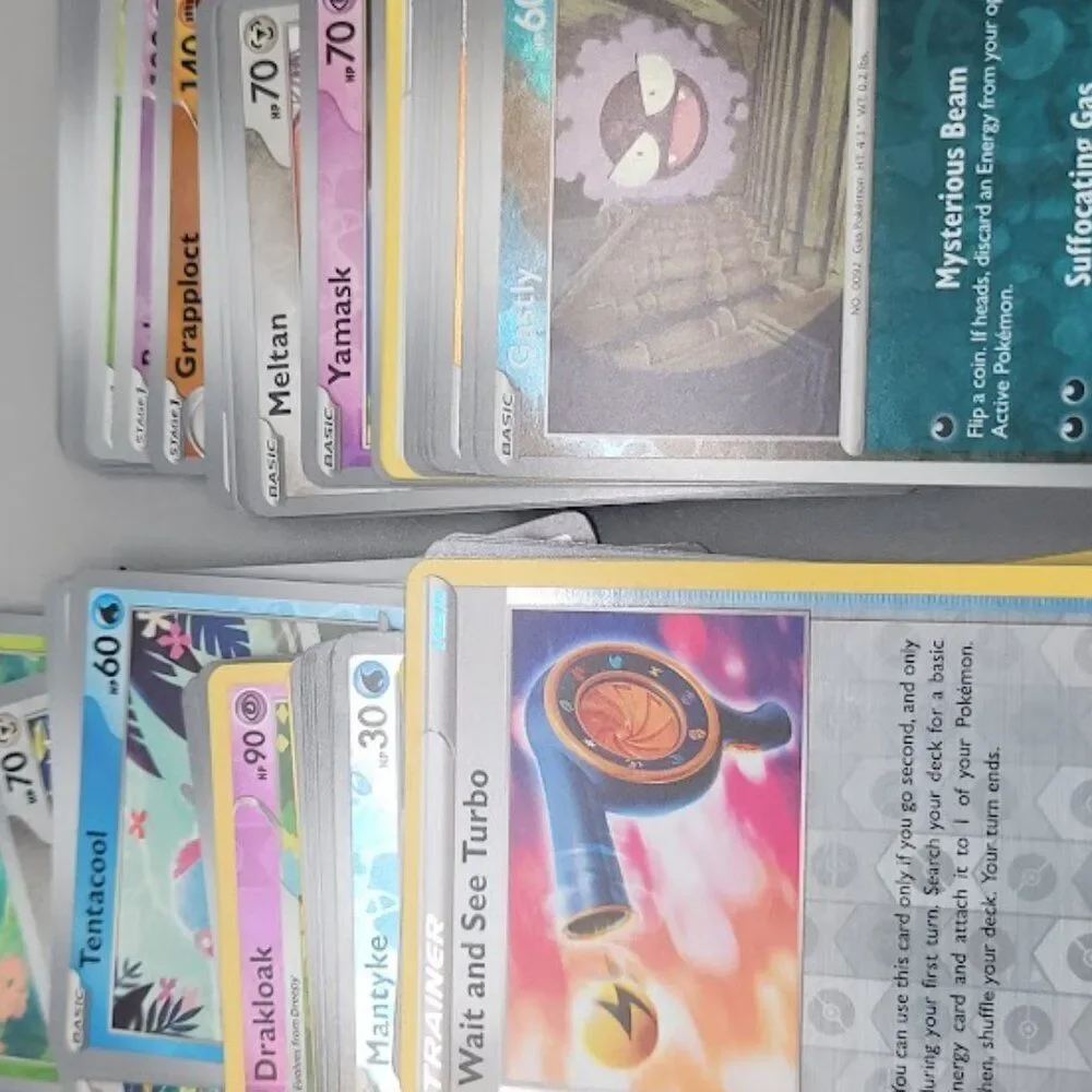 POKEMON 100 Reverse Holo Cards